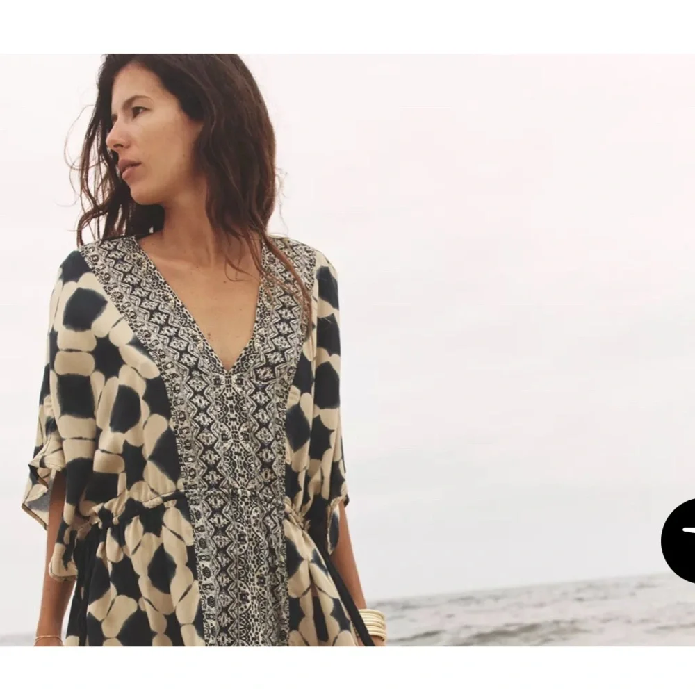 Printed Kaftan Dress. Chic Black and Cream oversized XS- S. - Picture 3 of 12